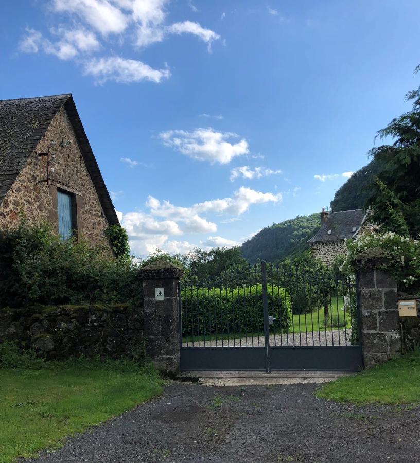 Le Figarelou Bed & Breakfast Thiézac Eksteriør bilde