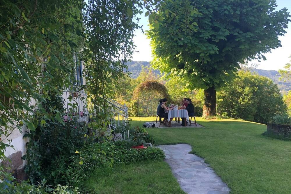 Le Figarelou Bed & Breakfast Thiézac Eksteriør bilde